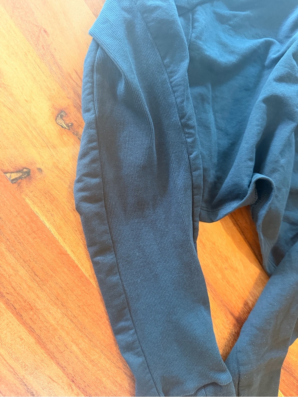 Gymshark Black Cropped Sweatshirt with Small White Logo - Picture 6 of 6